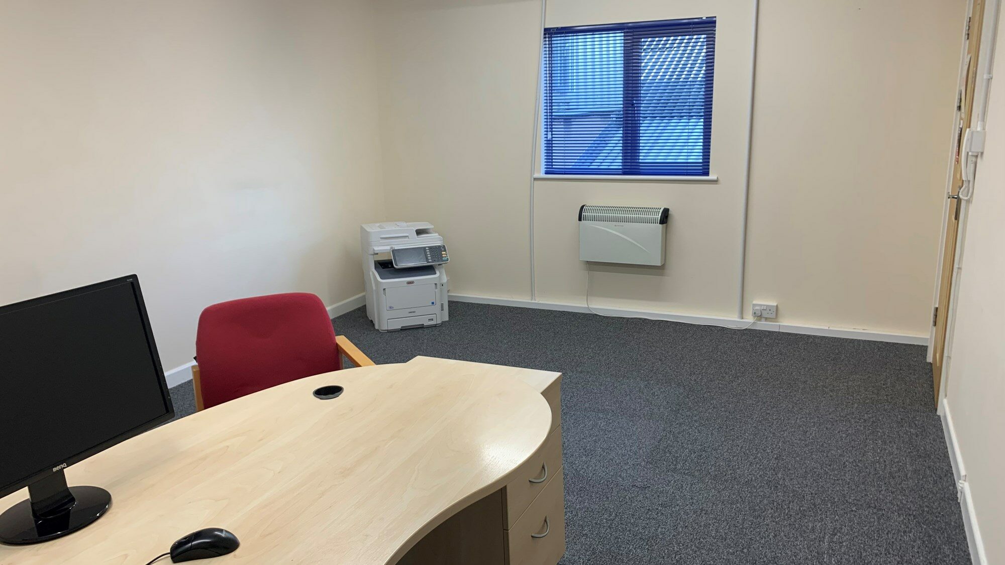 Avening F1 Office to Let Internal 2