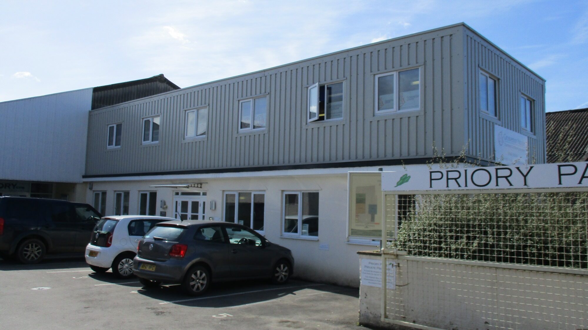 Avening G1 Office to Let External 1