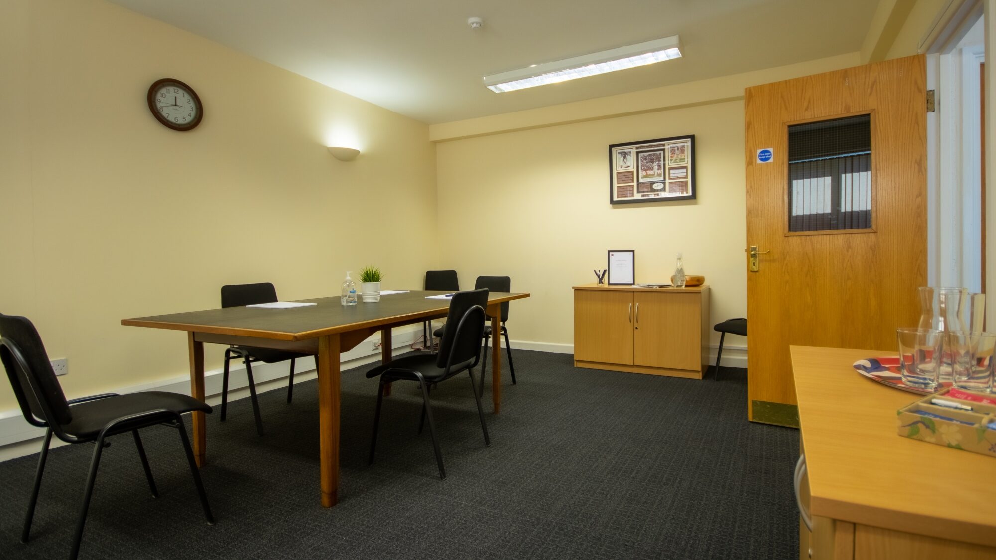 Avening G2 Office to Let Internal 2