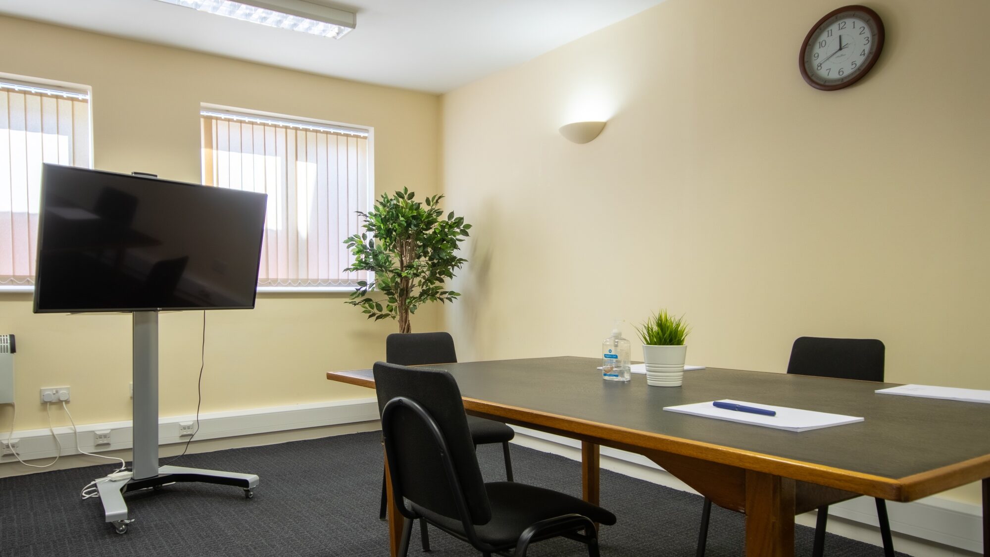 Avening G2 Office to Let Internal 4
