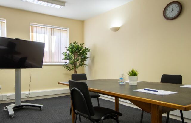 Avening G2 Office to Let Internal 4