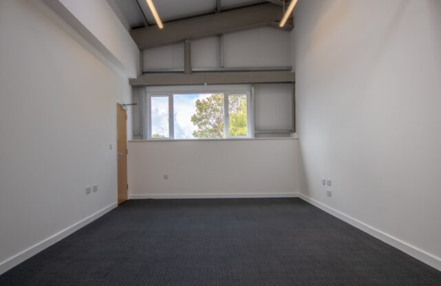 Coates H Office to Let Internal 1