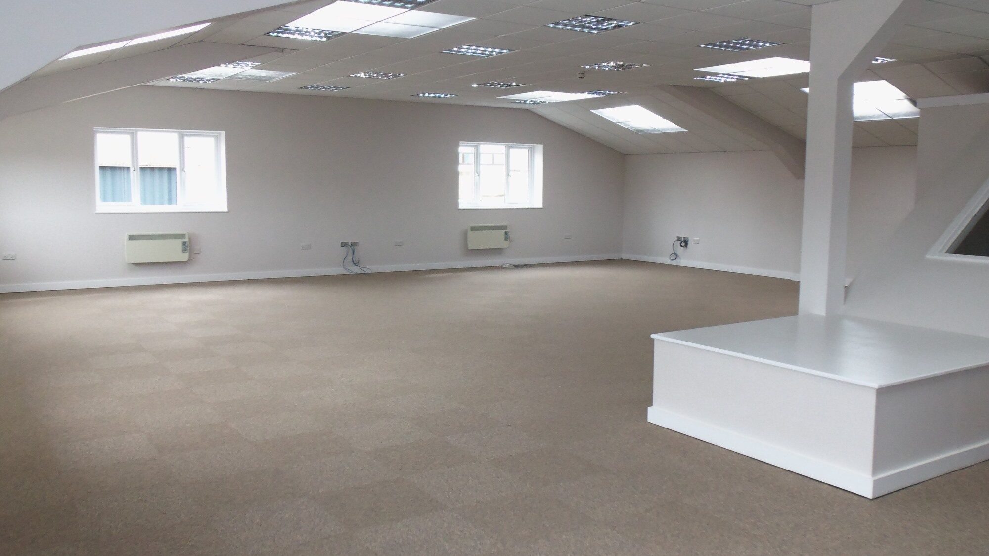 Kingscote A-B First Floor Office to Let Internal 2