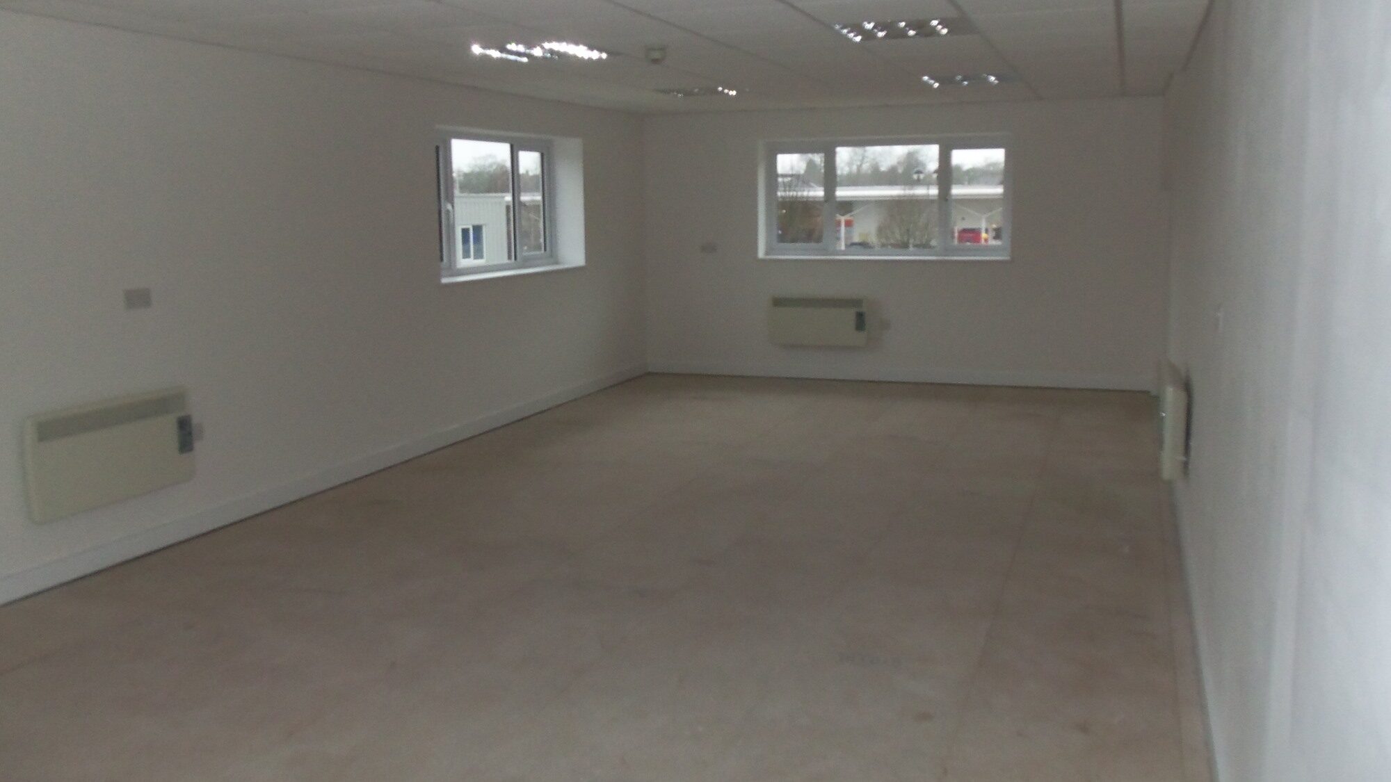 Kingscote D Office to Let Internal 1