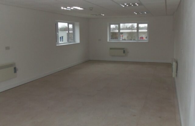 Kingscote D Office to Let Internal 1