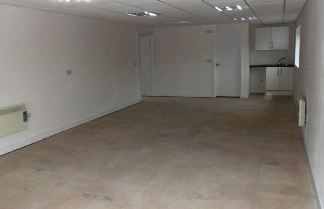 Kingscote D Office to Let Internal 2